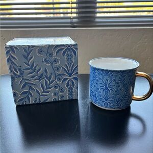 Lilly Pulitzer “ Have it both Rays” coffee mug